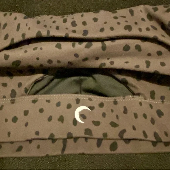 Size L Zyia Gray Jaguar Twist Bra - Picture 4 of 5